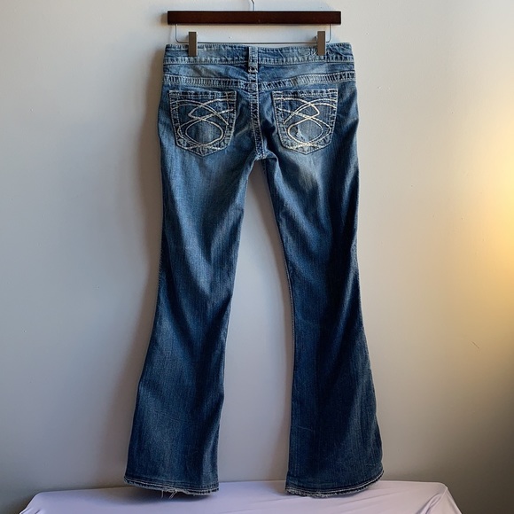 Lowrise Silver Jeans Bootcut with Holes - Picture 9 of 16